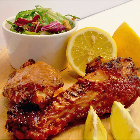 Asas de peru assadas no forno c/ arroz chau-chau