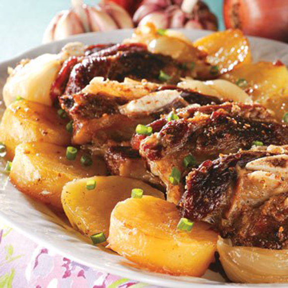 Costela mendinha assada no forno c/ arroz e batatas assadas