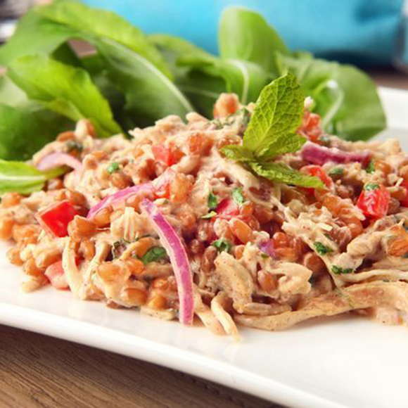 Salada de frango desfiado c/ maionese