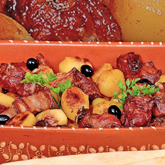 Vitela assada no forno c/ arroz e batatas assadas